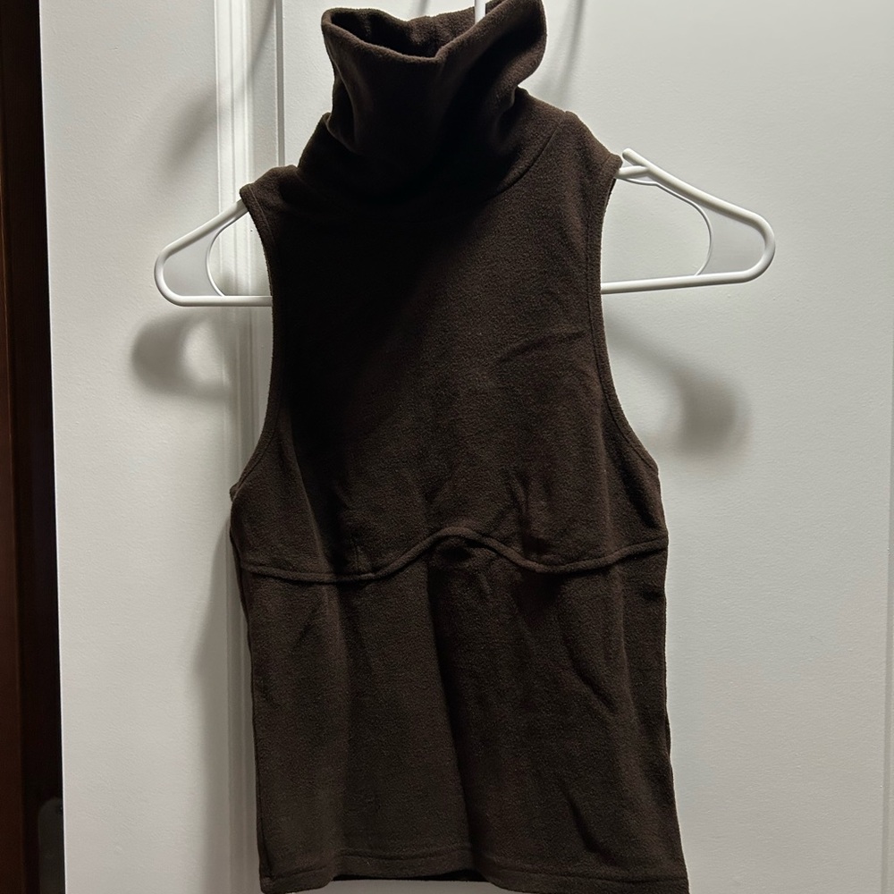 Sleeveless Brown Turtleneck Sweater